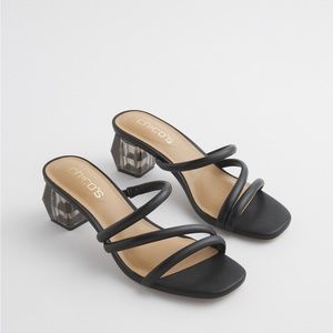 Chicos Lucite Sandal 8.5 New